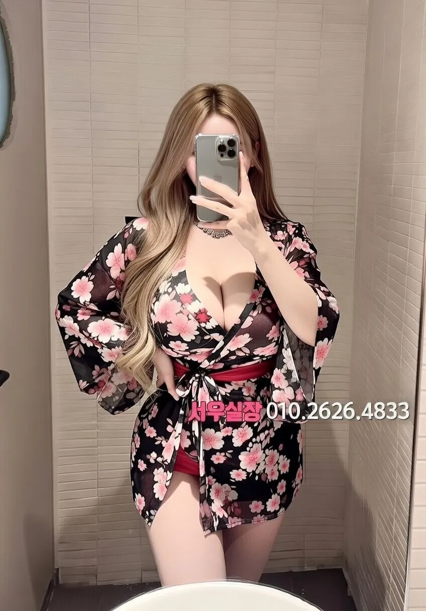 뚝섬 다국적노래방 프리미엄 라인업 1번 프로필